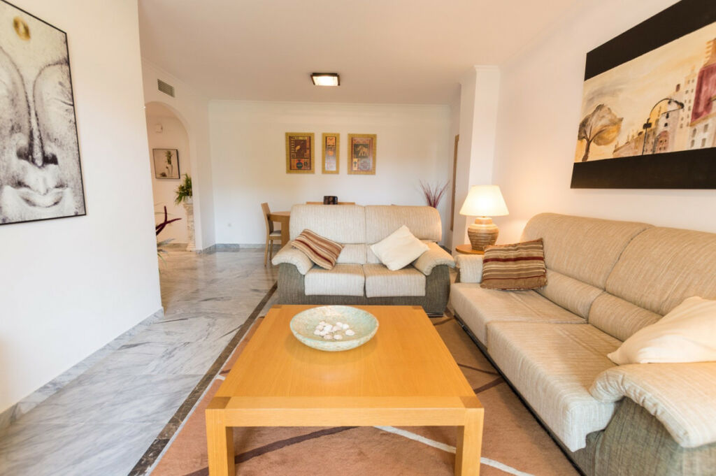 Middle Floor Apartment San Pedro de Alcántara Málaga - image 9